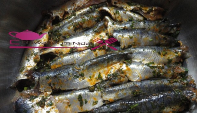 sardine au persil à la vapeur, chhiwate, cuisine marocaine, cuisine oum nidal, cuisineoumnidal, friture sardine, om nidal, plats poisson, poisson, recette, أطباق السمك, أم نضال, ام نضال, سردين مبخر بالمعدنوس, سمك السردين مقلي, شهيوات, شهيوات مغربية, مطبخ أم نضال, وصفة